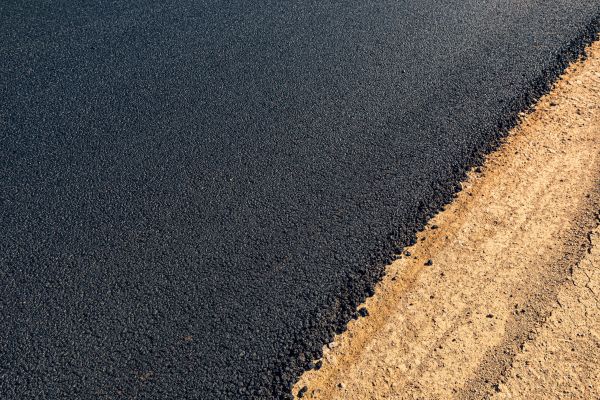 Cost of Hot Tar Driveway Sealing in Des Moines