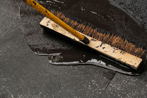 Commercial Asphalt Sealing in Des Moines