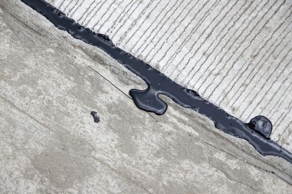 Cost of Pavement Crack Sealing in Des Moines