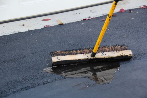 Road Sealing in Des Moines