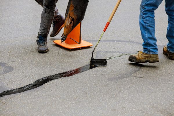 Parking Lot Crack Sealing in Des Moines