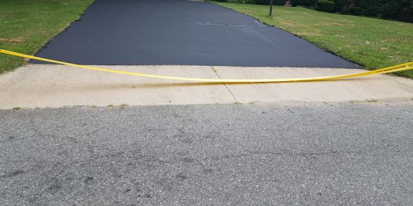 Driveway Sealcoating in Des Moines